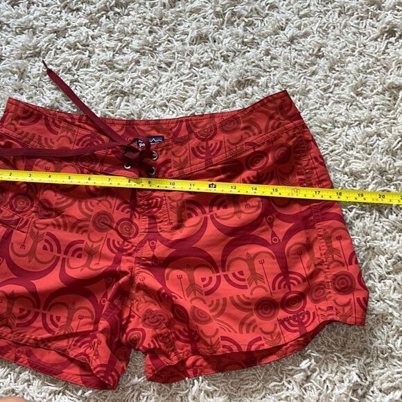 Patagonia Woman Board Shorts Hiking Geometric Print Burnt Orange Sz 6 - Picture 11 of 13